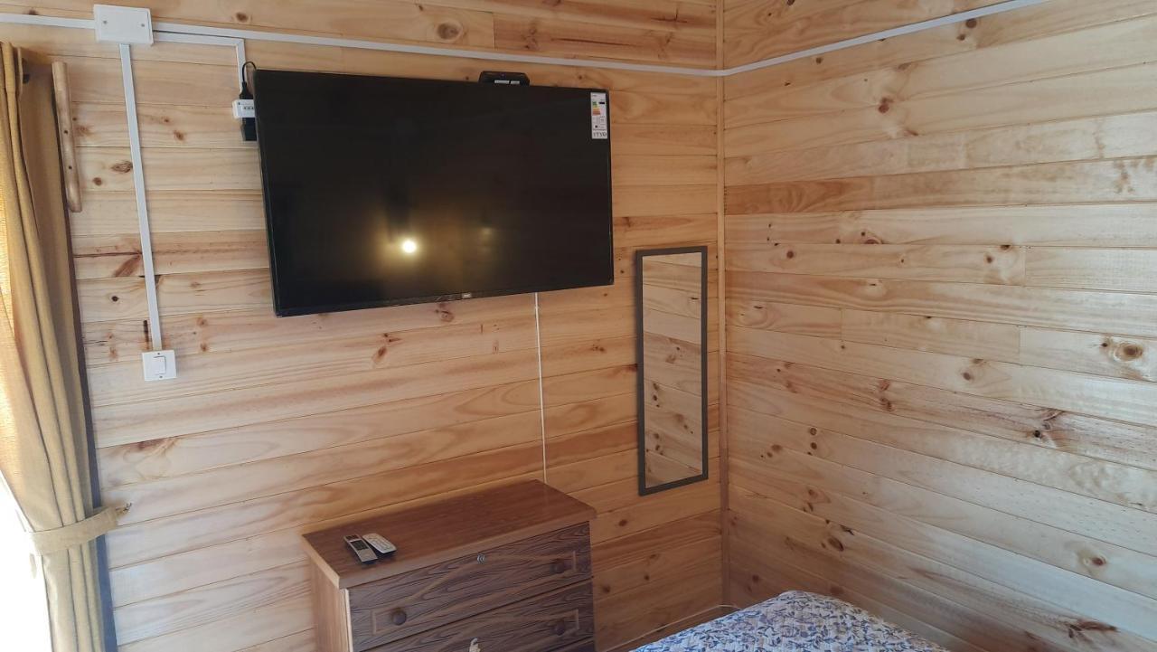 Cabana Del Campo Hornopiren Exterior foto